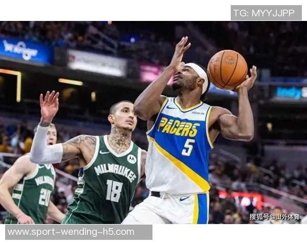 小波特高效表现半场8中6三分命中率出色贡献14分3篮板2助攻